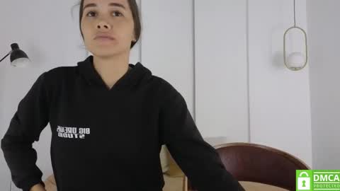 chanell and yina online show from 29, 11, 2025