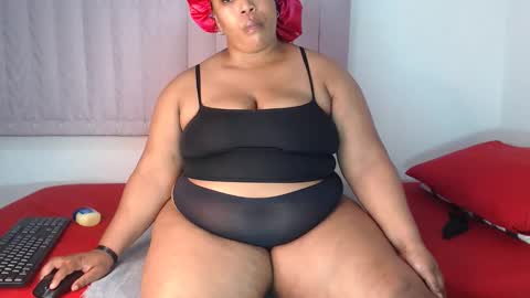 Snapshot of sexychill2000 chatting on 12, 10, 2025 SEXYCHILL online show from 12, 10, 2025