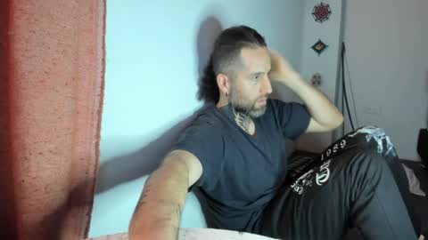 Antonioylola online show from 1, 1, 2025