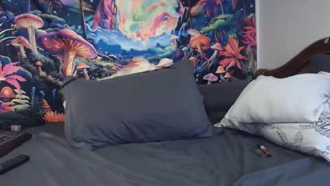 Snapshot of sexydarkhunter2 chatting on 25, 11, 2025 Mike online show from 25, 11, 2025