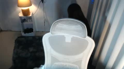 Snapshot of sexydevine_34 chatting on 16, 11, 2025 Devine online show from 16, 11, 2025