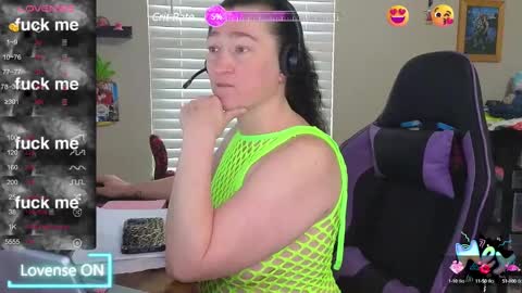 Snapshot of sexydistraction1 chatting on 6, 2, 2025 SexyDistraction online show from 6, 2, 2025