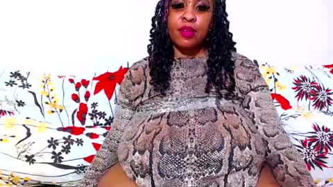 Snapshot of sexyebonylove89 chatting on 11, 10, 2025 sexyebonylove89 online show from 11, 10, 2025