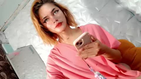 Snapshot of sexyhotbabe18 chatting on 19, 10, 2025 sexyhotbabe18 online show from 19, 10, 2025