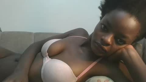 Snapshot of sexyhotgal23 chatting on 1, 1, 2025 REBECCAH online show from 1, 1, 2025