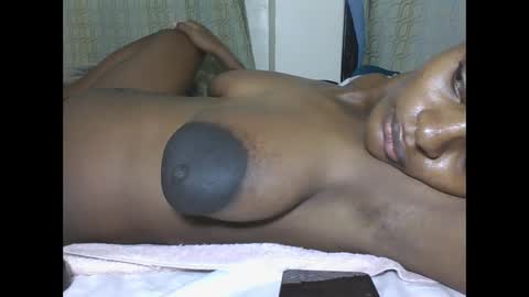 Snapshot of sexyhotgal23 chatting on 27, 10, 2025 REBECCAH online show from 27, 10, 2025