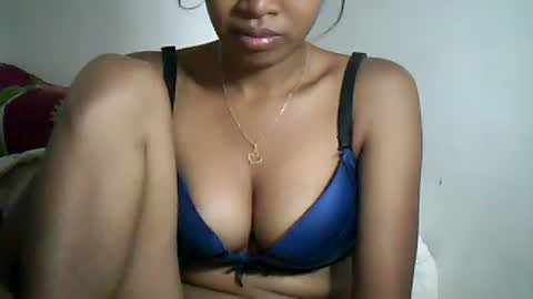 Snapshot of sexylarra12 chatting on 15, 12, 2024 sexylarra12 online show from 15, 12, 2024