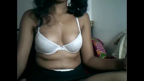Snapshot of sexylarra12 chatting on 12, 1, 2025 sexylarra12 online show from 12, 1, 2025