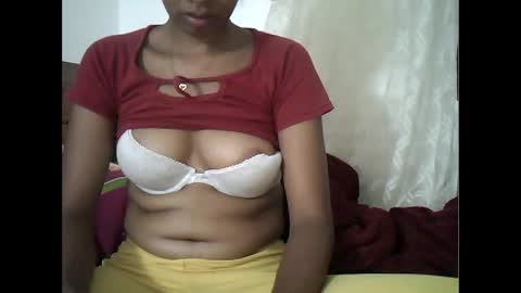 Snapshot of sexylarra12 chatting on 31, 1, 2025 sexylarra12 online show from 31, 1, 2025