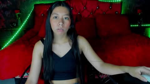 Snapshot of sexylaurita4u chatting on 18, 12, 2024 laura online show from 18, 12, 2024