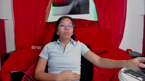 Snapshot of sexylaurita4u chatting on 6, 2, 2025 laura online show from 6, 2, 2025