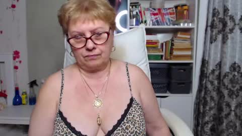 Snapshot of sexylynette4u chatting on 5, 12, 2024 sexylynette4u online show from 5, 12, 2024
