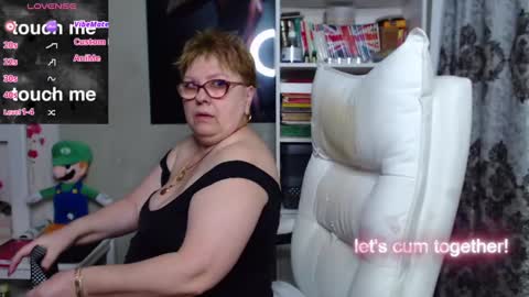 Snapshot of sexylynette4u chatting on 22, 1, 2025 sexylynette4u online show from 22, 1, 2025