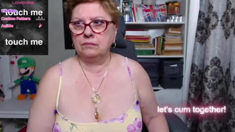 Snapshot of sexylynette4u chatting on 4, 3, 2025 sexylynette4u online show from 4, 3, 2025