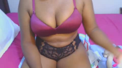 Snapshot of sexymompie chatting on 19, 12, 2024 CANDY online show from 19, 12, 2024