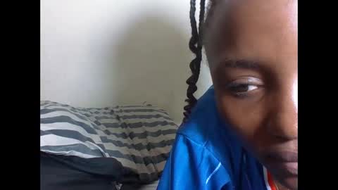 Snapshot of sexyneedle22 chatting on 2, 12, 2025 VIVIAN online show from 2, 12, 2025