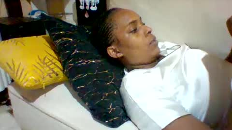 DOVY ACHIENG online show from 20, 9, 2025