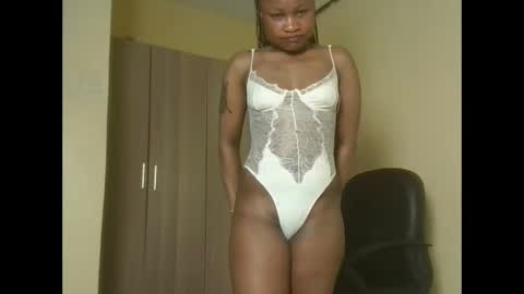 queenivy online show from 3, 11, 2025