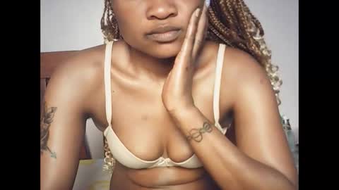 queenivy online show from 18, 1, 2026