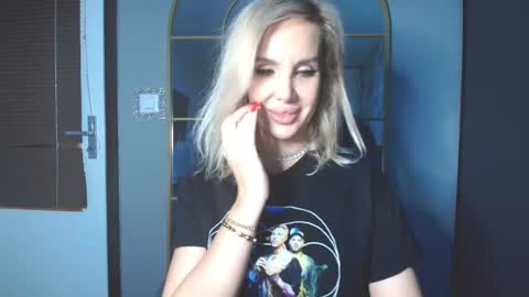 SexyQueenNina online show from 3, 3, 2026