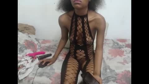 sexyslimmelanin online show from 23, 11, 2025