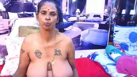 sexyva4u2luv online show from 5, 2, 2026