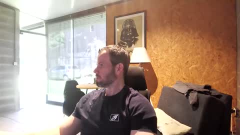 shad0w_hunter online show from 10, 9, 2025