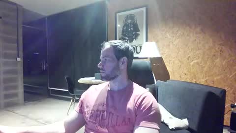 shad0w_hunter online show from 30, 10, 2025