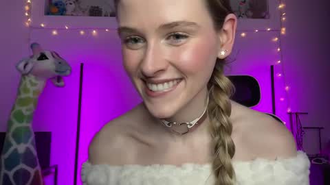 Snapshot of shadebabe chatting on 11, 12, 2024 shadebabe online show from 11, 12, 2024