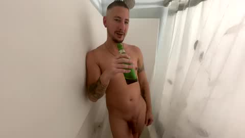 Snapshot of shaftyone4u chatting on 12, 1, 2025 shaftyone4u online show from 12, 1, 2025