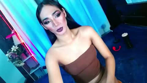 MISS SHANE online show from 4, 12, 2024