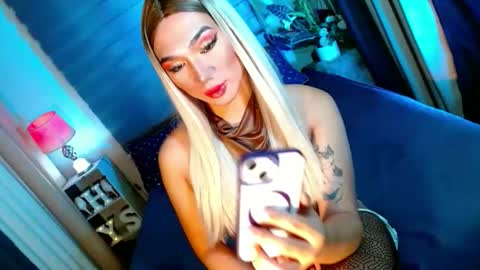 Snapshot of shane_hugexx chatting on 8, 10, 2025 MISS SHANE online show from 8, 10, 2025