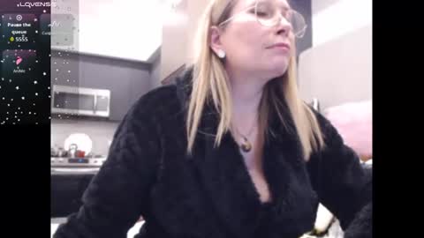 Snapshot of shannon07 chatting on 22, 12, 2025 Shannon07 online show from 22, 12, 2025