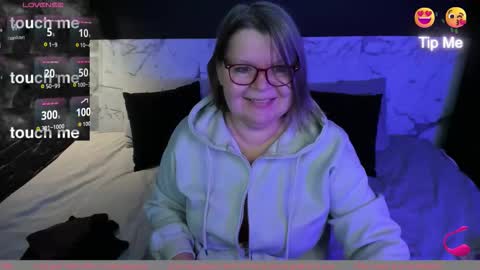 Snapshot of shannonshine chatting on 21, 10, 2025 Shannon online show from 21, 10, 2025