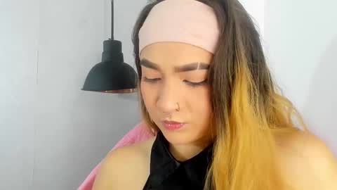 Snapshot of shanntal__ chatting on 17, 10, 2025 Shanntal online show from 17, 10, 2025