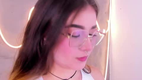 Shanntal  online show from 12, 3, 2026