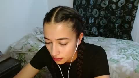 shantal_d03 online show from 5, 2, 2025