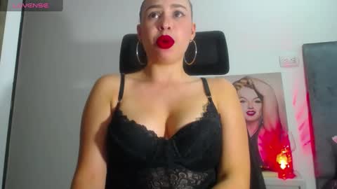 Shantal  online show from 14, 12, 2024