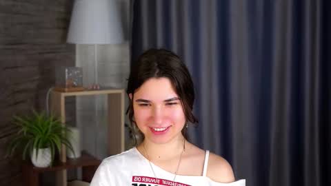 Snapshot of shapasser chatting on 15, 10, 2025 Ivy online show from 15, 10, 2025