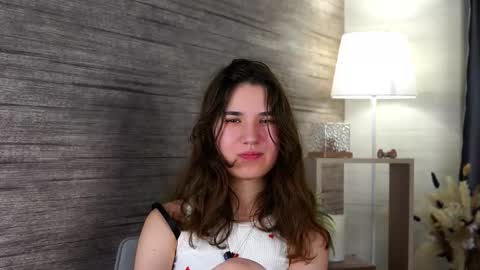 Snapshot of shapasser chatting on 16, 10, 2025 Ivy online show from 16, 10, 2025