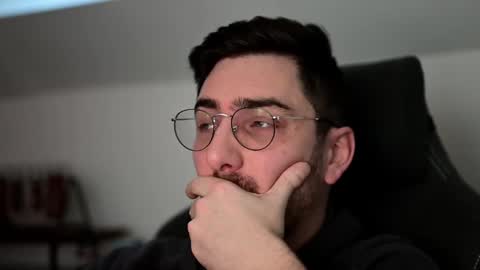 Snapshot of shape80 chatting on 5, 12, 2024 frenchy boy online show from 5, 12, 2024