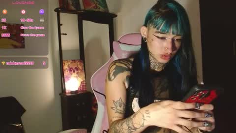 Snapshot of sharaross1 chatting on 9, 9, 2025 sharaross1 online show from 9, 9, 2025