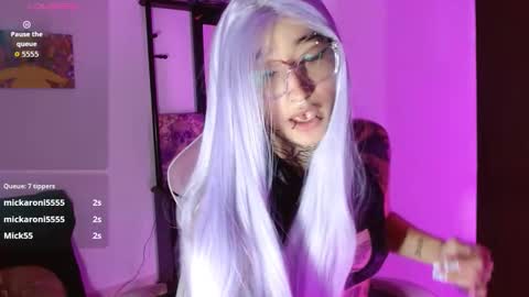 Snapshot of sharaross1 chatting on 25, 10, 2025 sharaross1 online show from 25, 10, 2025