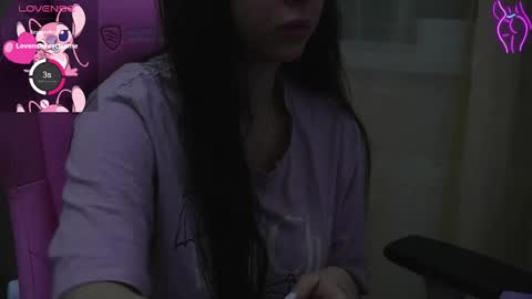 Snapshot of sharkgirl_ chatting on 8, 1, 2025 Miley online show from 8, 1, 2025