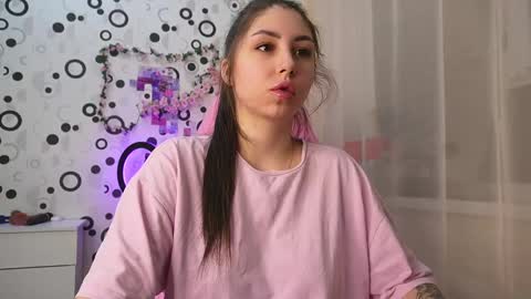 Snapshot of sharkgirl_ chatting on 12, 1, 2025 Miley online show from 12, 1, 2025