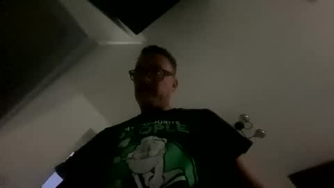 Snapshot of sharksboy16 chatting on 27, 9, 2025 Sharksboy online show from 27, 9, 2025