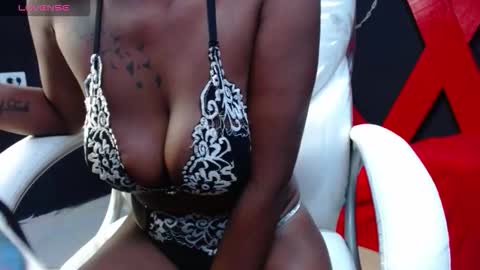 Snapshot of sharlotsh chatting on 21, 10, 2025 sharlotsh online show from 21, 10, 2025