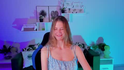 Snapshot of sharonevansi chatting on 8, 2, 2025 Sharon online show from 8, 2, 2025