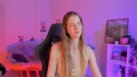 Snapshot of sharonevansi chatting on 14, 2, 2025 Sharon online show from 14, 2, 2025