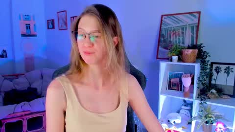 Snapshot of sharonevansi chatting on 6, 3, 2025 Sharon online show from 6, 3, 2025